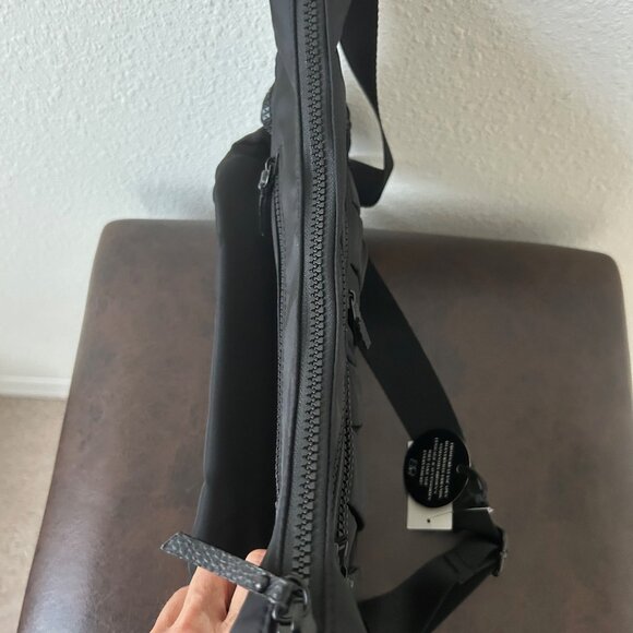 Samantha Brown To-Go Multi-Function Cargo Bag Black NWT - Picture 4 of 13